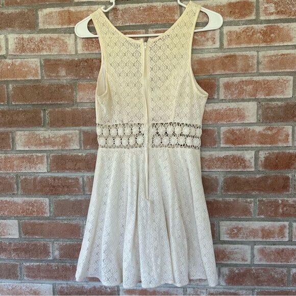 Free People Daisy Cutout Lace Mini Dress Women’s 2 Offwhite Cream Fit Flare - Picture 7 of 9